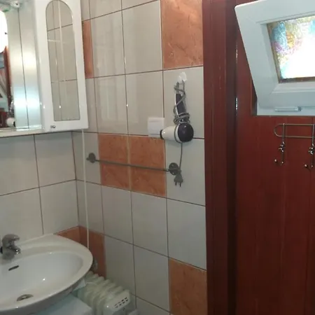 Csipke Vendeghaz Apartmán *